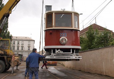 Historická tramvaj po renovaci 03