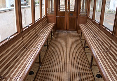 Historická tramvaj po renovaci 04